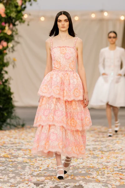Look 18